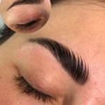 خدمات اکستنشن مژه لیفت ابرو