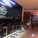 کافه رستوران ماینس وان