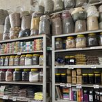 عطاری و سنگ درمانی معجزه