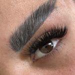 کاشت موقت مژه