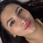 کلینیک پوست و زیبایی ژیلاوَش