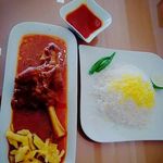 رستوران و بیرون بر دارچین