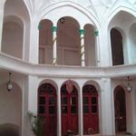 خانه بالاخانه چی