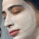 مرکز تخصصی پوست و فیشال نسترن احمدزاده