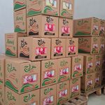 گلاب و عرقیات گیاهی معراج کاشان