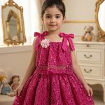 پوشاک زنانه ودخترانه