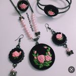 گلدوزی ووسایل سنتی وبدلیجات