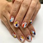 سالن زیبایی و مرکز تخصصی ناخن شیوا قاصدی