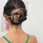 سالن آرایش و زیبایی رویا