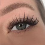 خدمات تخصصی اکستنشن مژه فرح