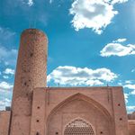 مسجد و مناره گز