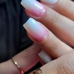 خدمات تخصصی ناخن و مژه اکرم نقی لو