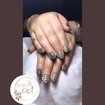 آموزش و خدمات تخصصی کاشت ناخن