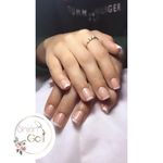 آموزش و خدمات تخصصی کاشت ناخن