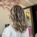 مرکز تخصصی رنگ و لایت و کراتین مو لاویسا