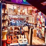 گالري موسيقي سازينه شرق