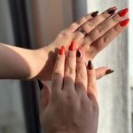 خدمات تخصصی کاشت ناخن سحر