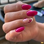 خدمات تخصصی کاشت ناخن سحر