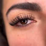 خدمات تخصصی اکستنشن مژه مونا
