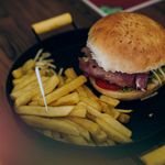 فست فود و سوخاری کیلویی سیبارو