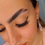 خدمات تخصصی اکستنشن مژه و لیفت رویان