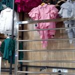 پوشاک بچه گانه