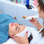 فیشال و پاکسازی  در استودیو پوست مایاکا