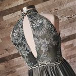 کارگاه خیاطی و مزون مهنا استایل