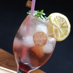 مجموعه کافی شاپ و فست فود فامیلیا