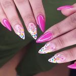 سالن زیبایی و آرایشگاه زنانه ساحل