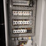 خدمات تخصصی برق یگانه