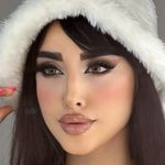 خدمات تخصصى ناخن و ميكاپ دُر لوكس بيوتى