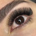 خدمات تخصصی اکستنشن مژه فرح