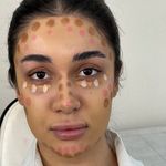 خدمات تخصصى ناخن و ميكاپ دُر لوكس بيوتى