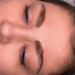 اکستنشن و لیفت مژه مَری استایلشر