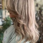 سالن زیبایی و آرایشگاه زنانه ملکه شادلی