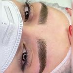 خدمات تخصصی آرایش دائم میکروبلیدینگ