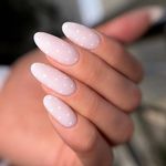 خدمات تخصصی کاشت و ترمیم ناخن بیتا