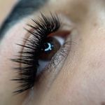 خدمات تخصصی اکستنشن مژه نایرا خداوردیان