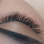 خدمات مژه و لیفت لمینیت نیلو