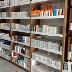 گالری آرایشی و بهداشتی دکتر فلورا