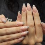 خدمات تخصصی کاشت ناخن ناهید