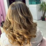 آرایشگاه زنانه مون بيوتی