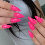 خدمات کاشت ناخن