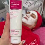 سالن پاکسازی پوست وفیشیال صورت زیبارو