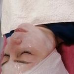 سالن پاکسازی پوست وفیشیال صورت زیبارو