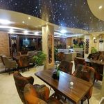 کافی شاپ شکوفه 