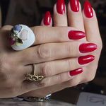 خدمات تخصصی کاشت ناخن ناهید