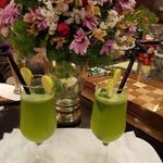 کافه و سفره خانه تیام