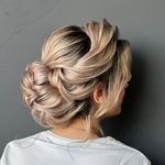 سالن زیبایی تخصصی  الهام و آزاده